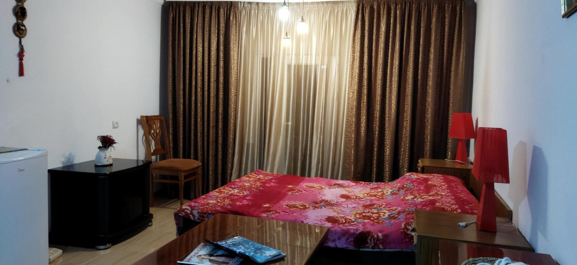 Asine Yerevan Quarto foto